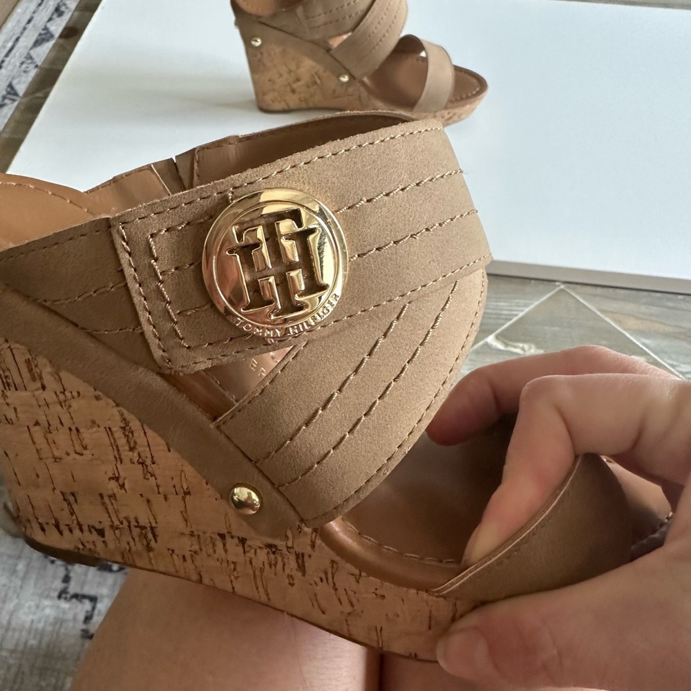 Tommy Hilfiger Wedges Sandals- Tan